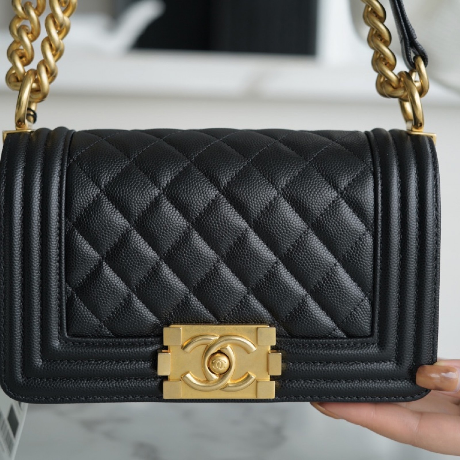 CHANEL MEDIUM BOY FLAP BAG 