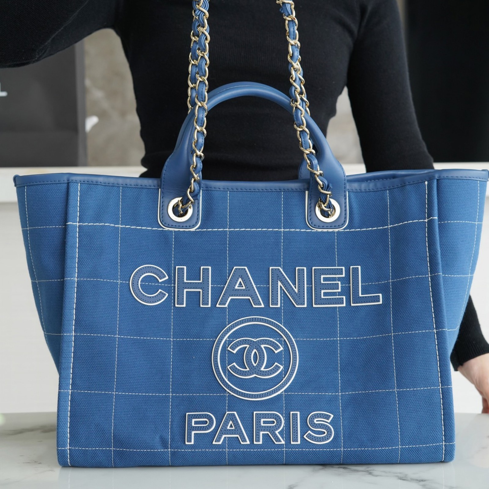 CHANEL MEDIUM DEAUVILLE TOTE BAG