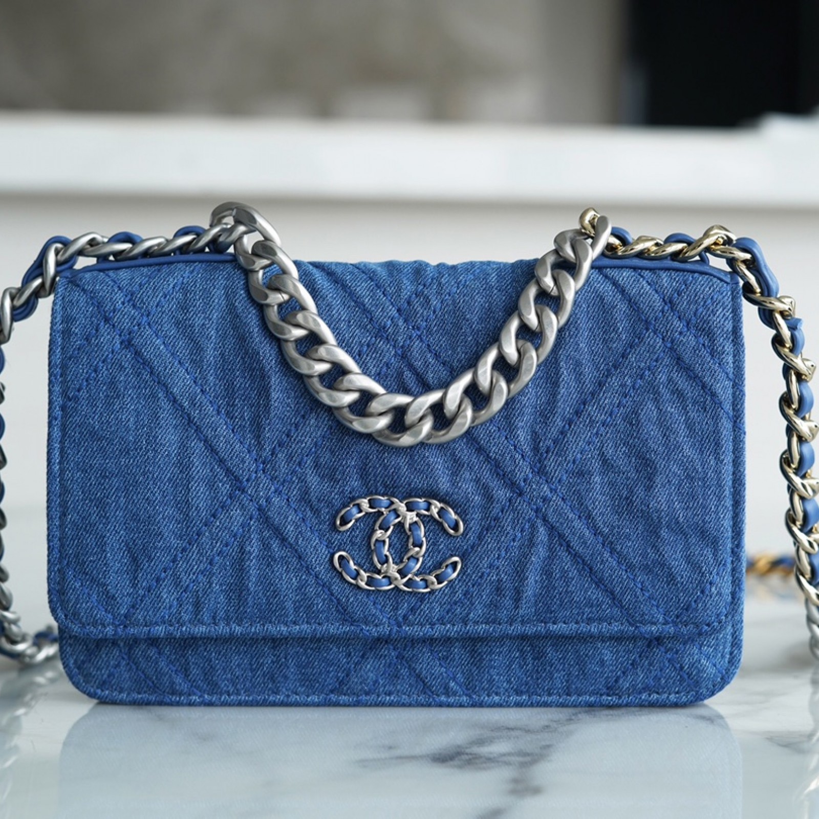 CHANEL 22P DENIM SLIVER 19 BAG