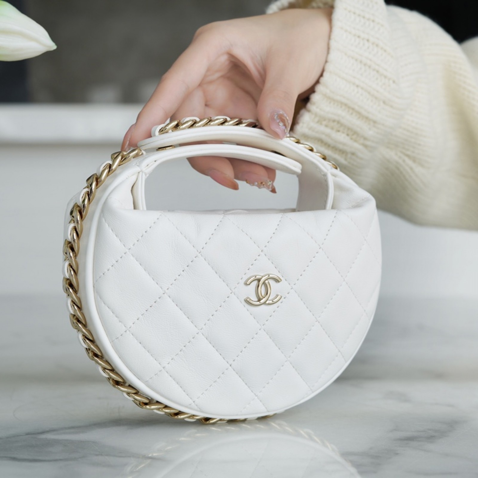 CHANEL AROUND POUCH HOBO BAG 