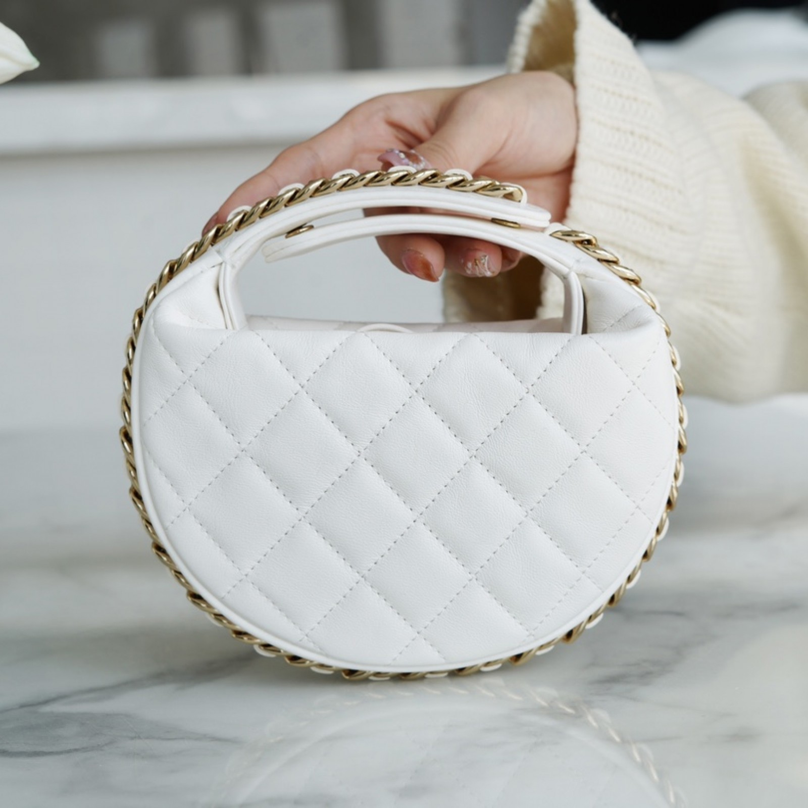 CHANEL AROUND POUCH HOBO BAG 