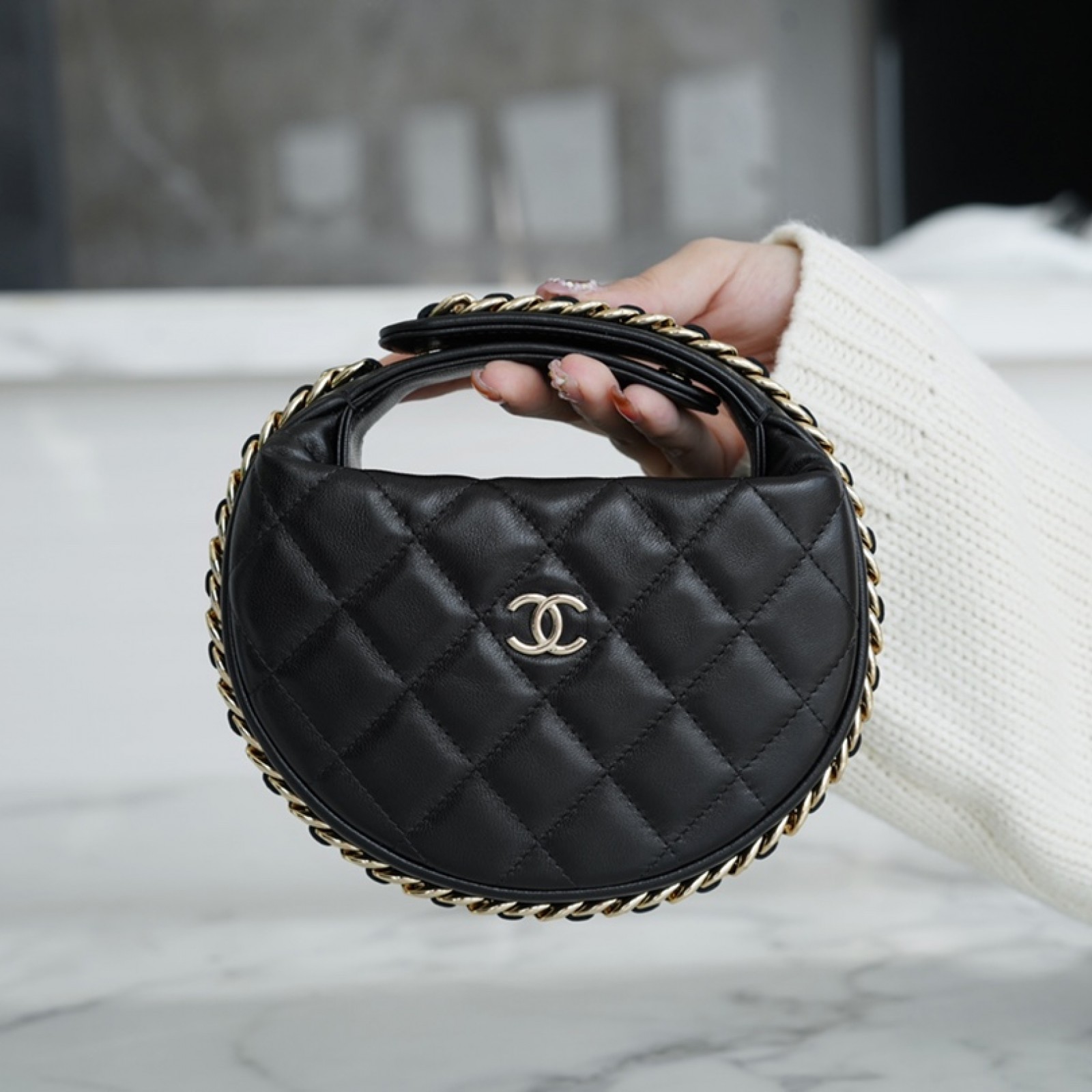 CHANEL AROUND POUCH HOBO BAG 