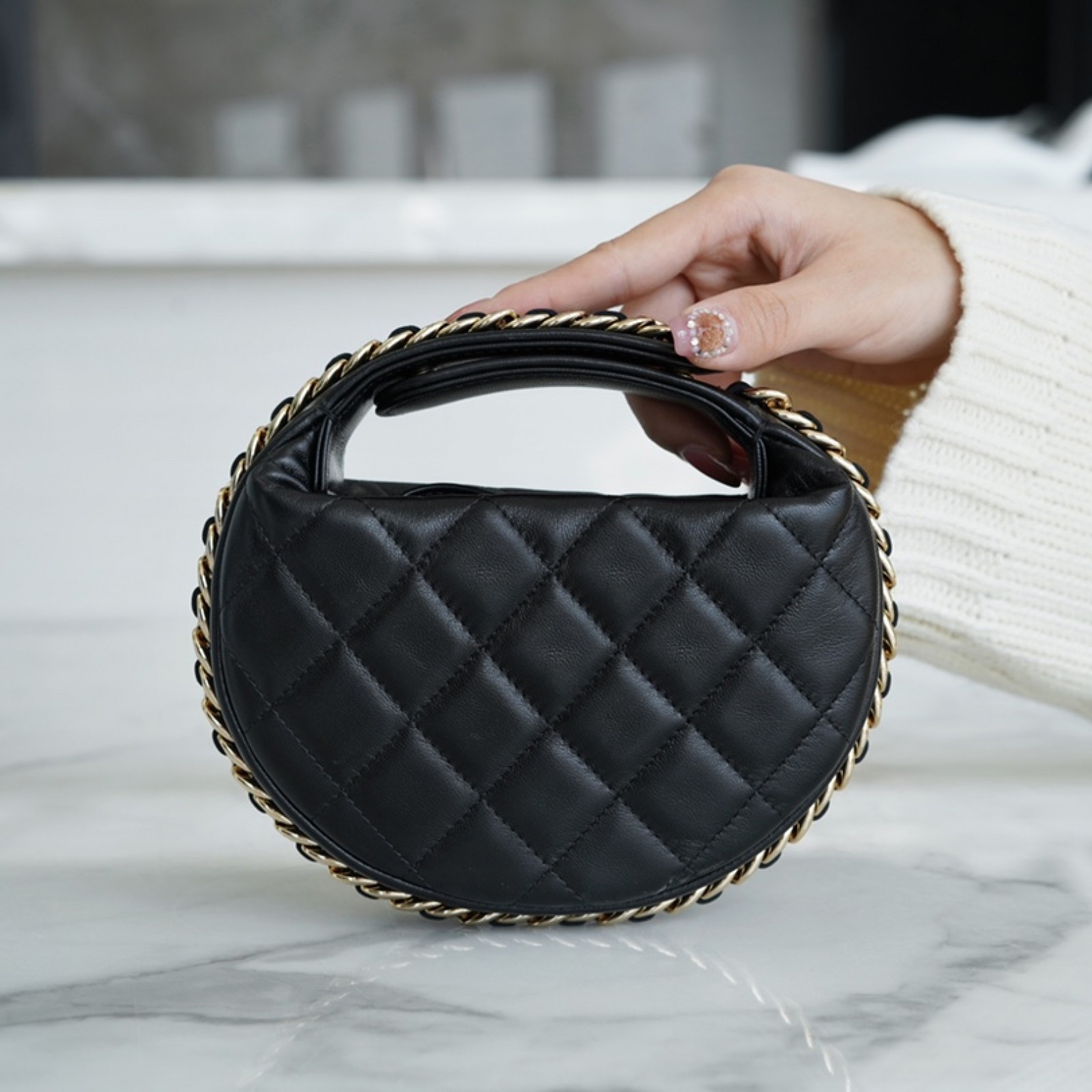 CHANEL AROUND POUCH HOBO BAG 