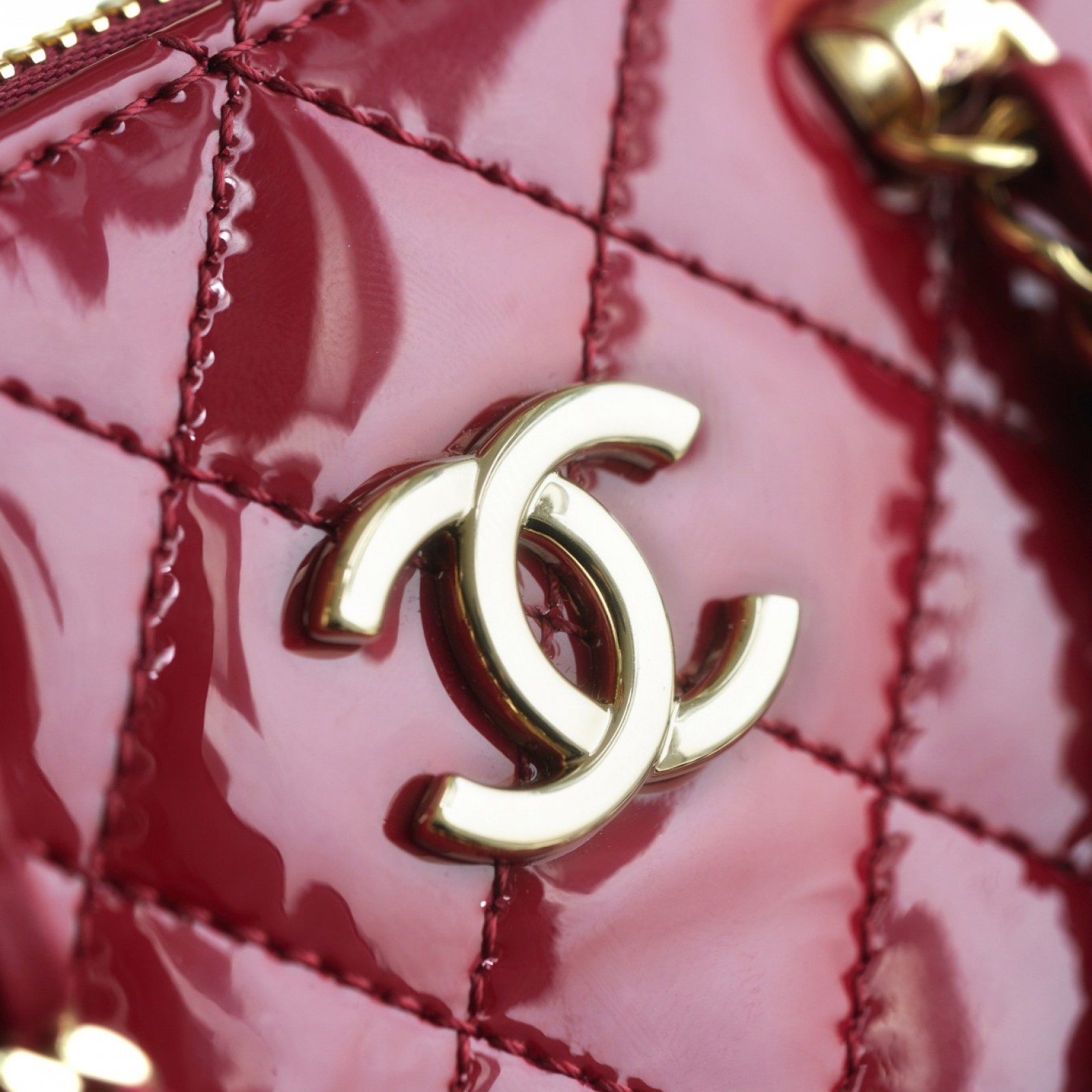 CHANEL SHINY COCO CLUTCH WITH CHAIN BAG