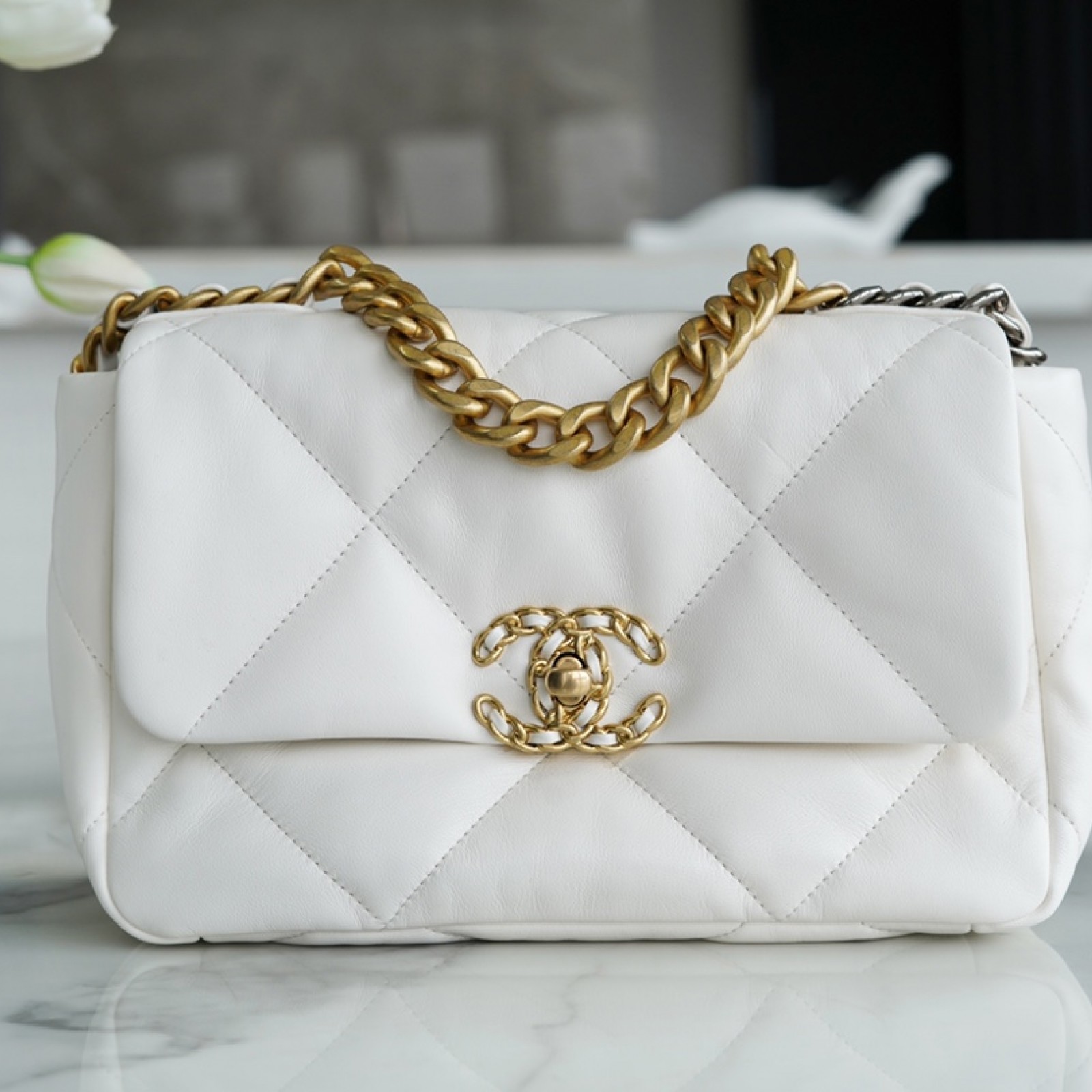 CHANEL 19 SMALL WHITE LAMBSKIN BAG