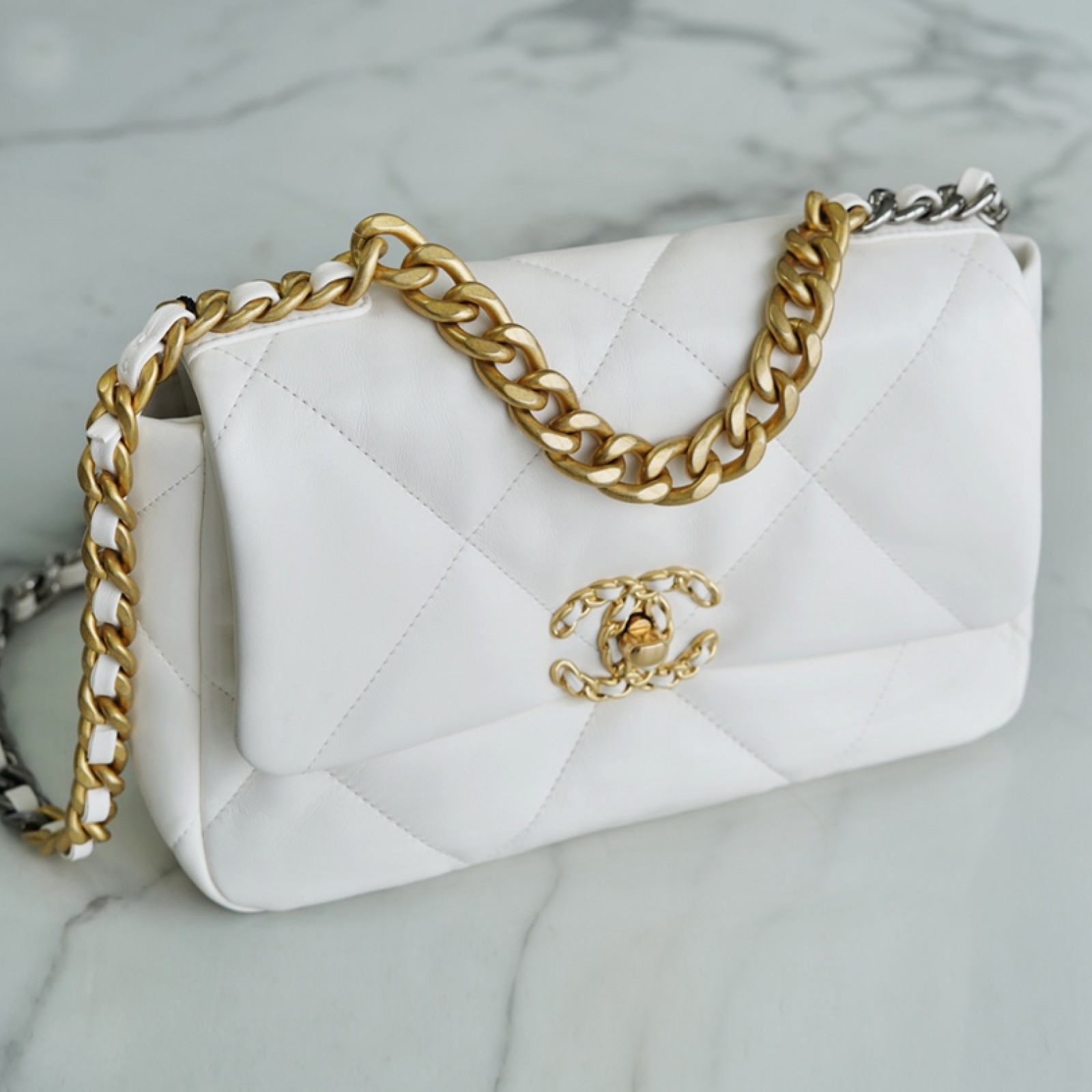 CHANEL 19 SMALL WHITE LAMBSKIN BAG