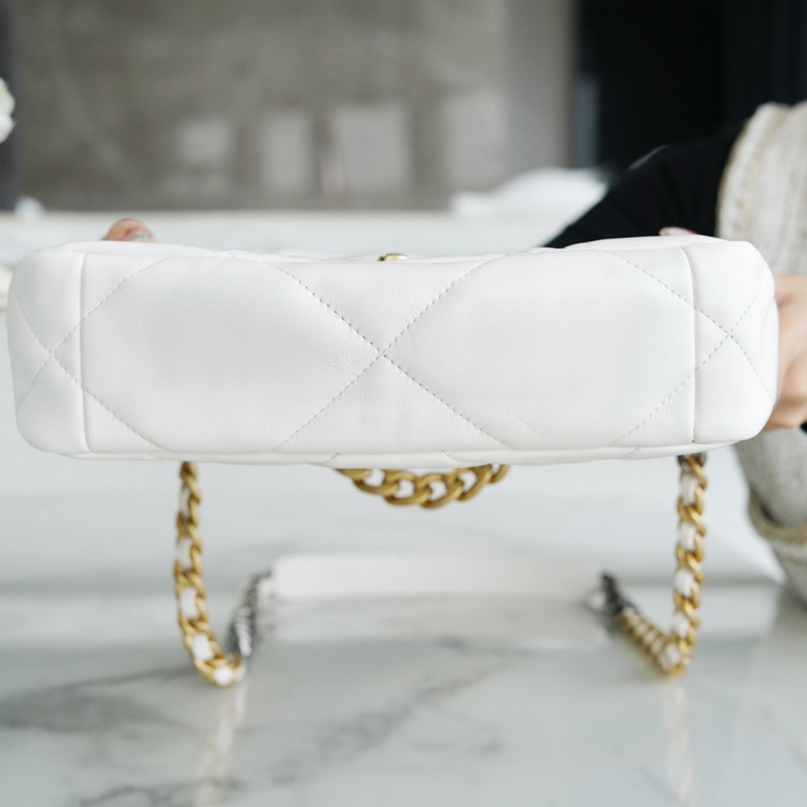 CHANEL 19 SMALL WHITE LAMBSKIN BAG