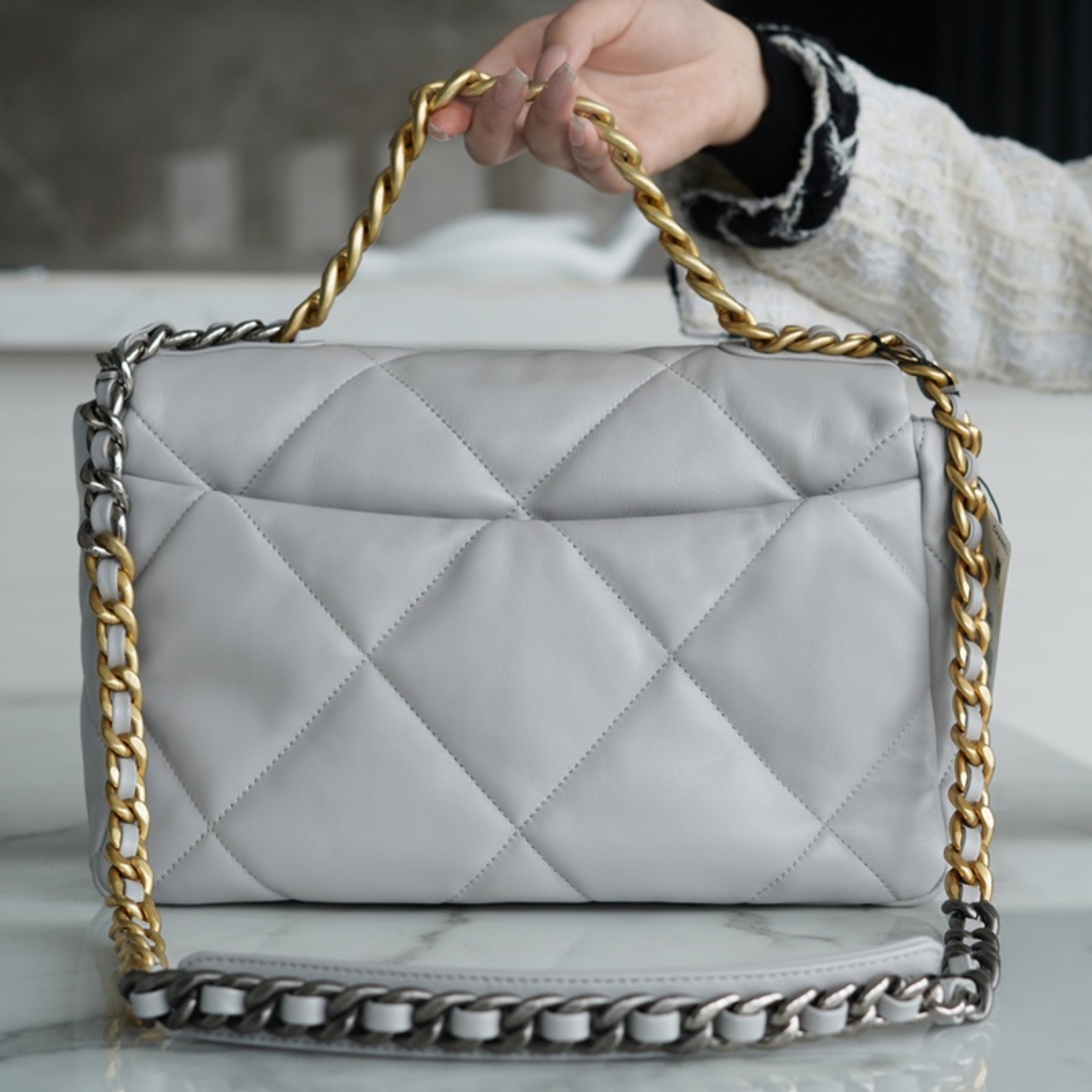 CHANEL MEDIUM 19 FLAP BAG