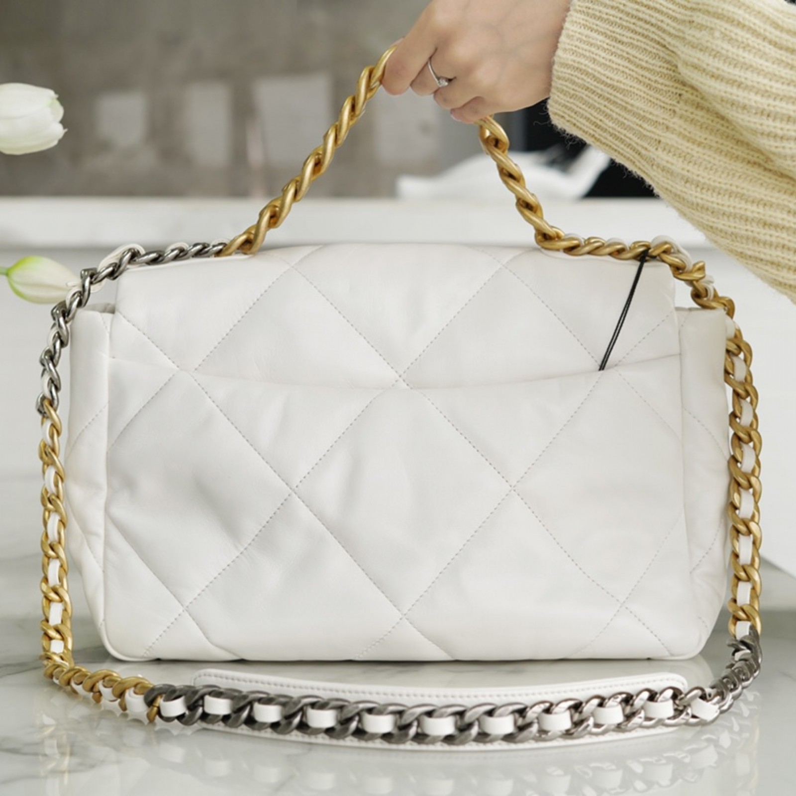 CHANEL MEDIUM 19 FLAP BAG