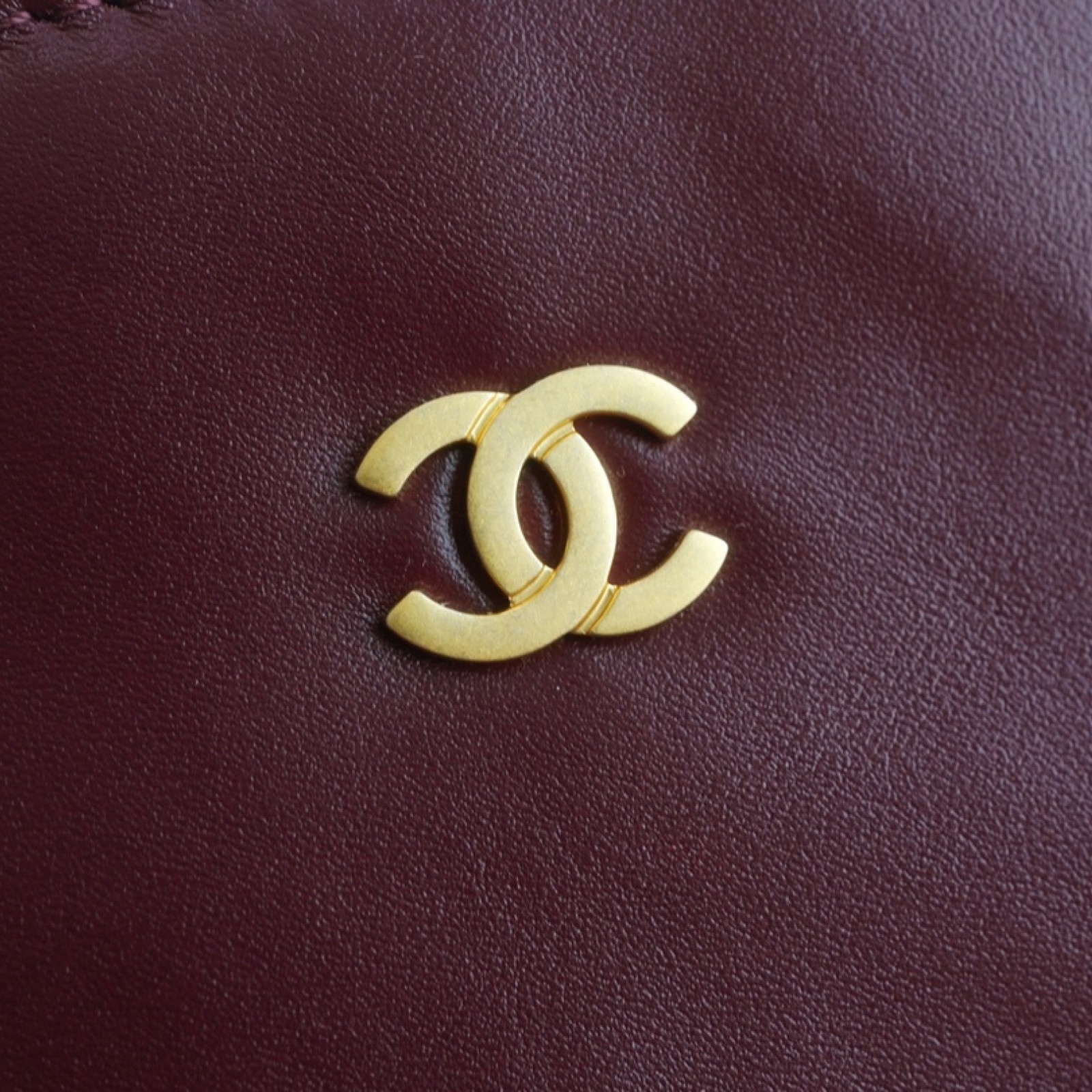 CHANEL 22 SMALL BAG