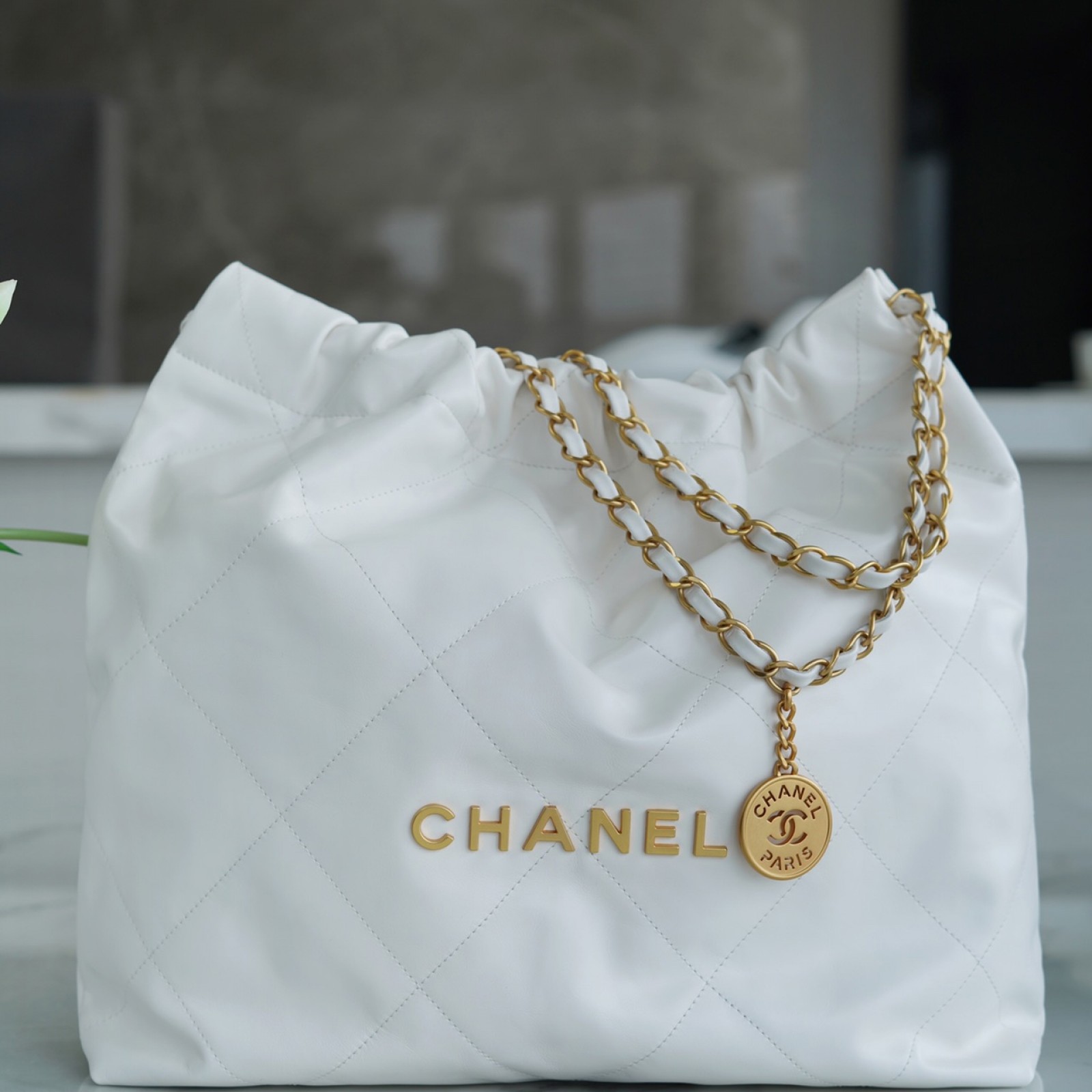 CHANEL 22 MEDIUM BAG