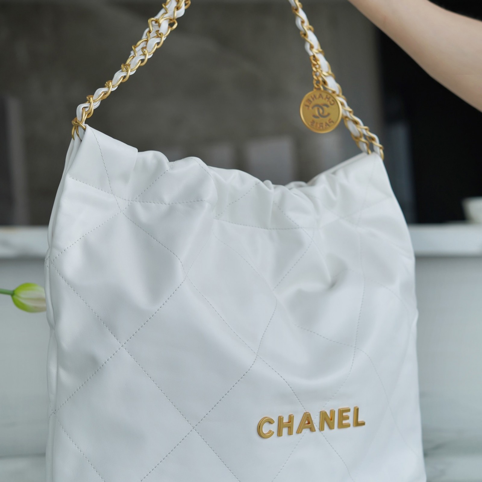 CHANEL 22 MEDIUM BAG