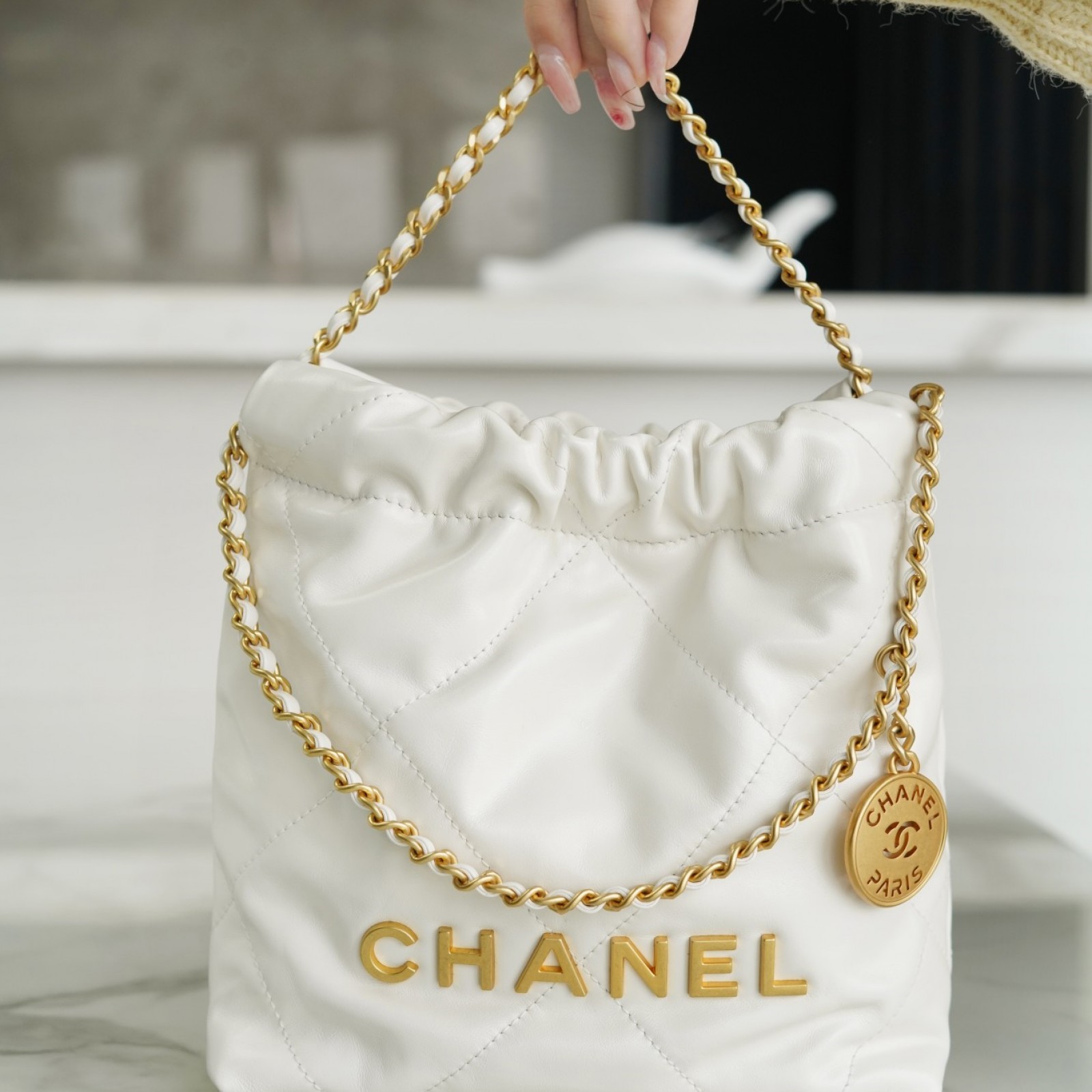 CHANEL 22 MINI BAG 