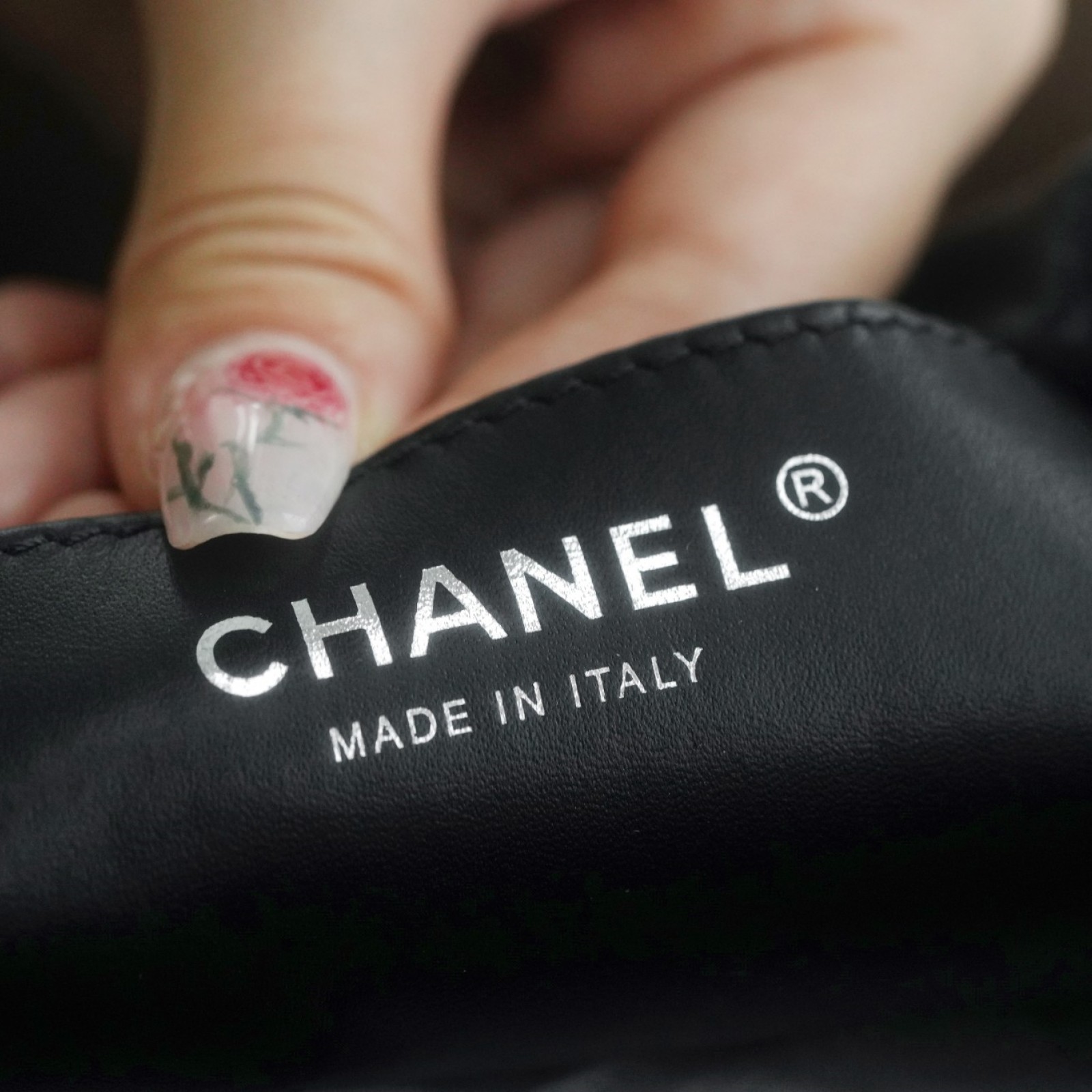 CHANEL 22 MINI BAG