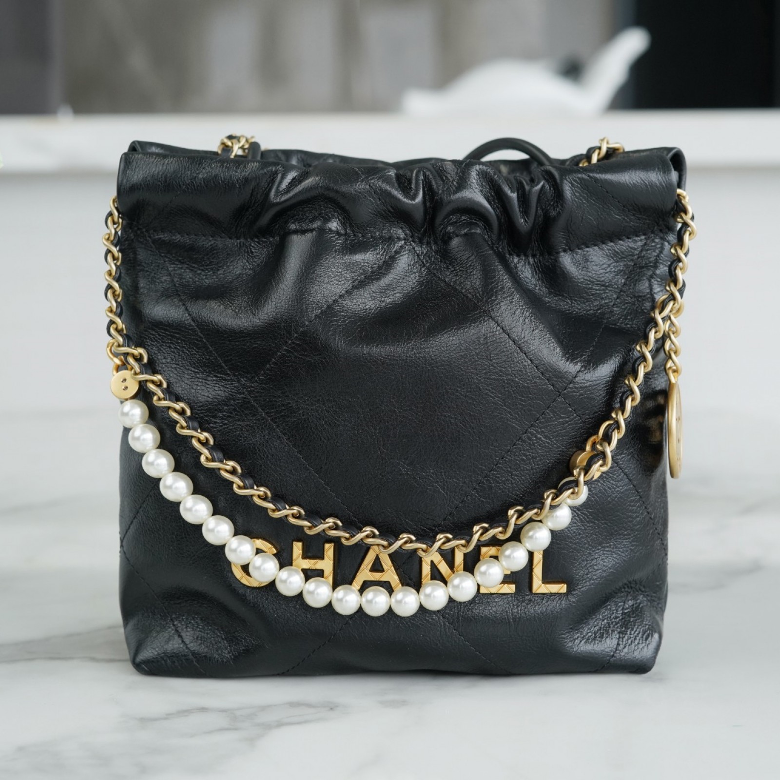 CHANEL PEARL MINI 22 SHOULDER BAG