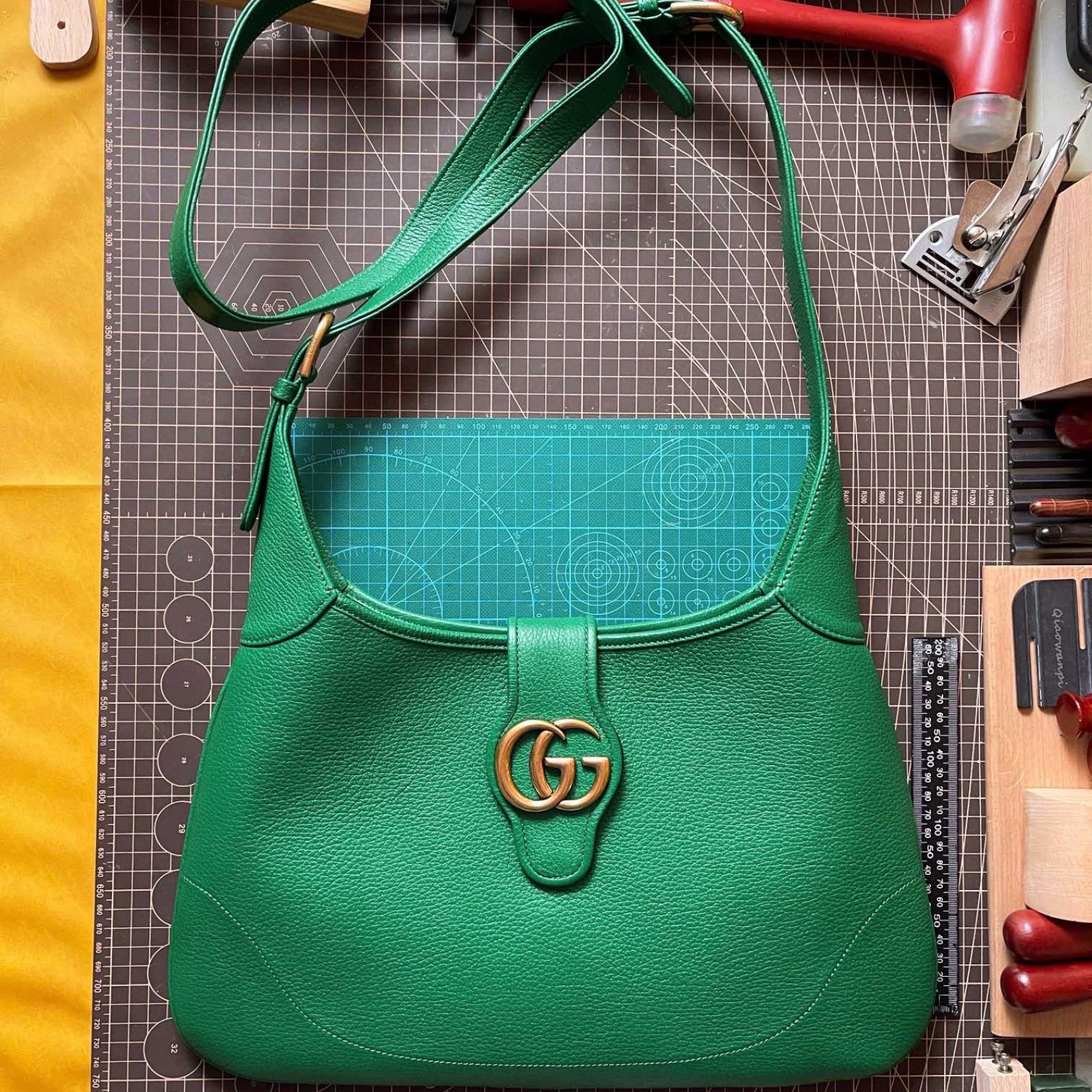 GUCCI APHRODITE LARGE SHOULDER BAG