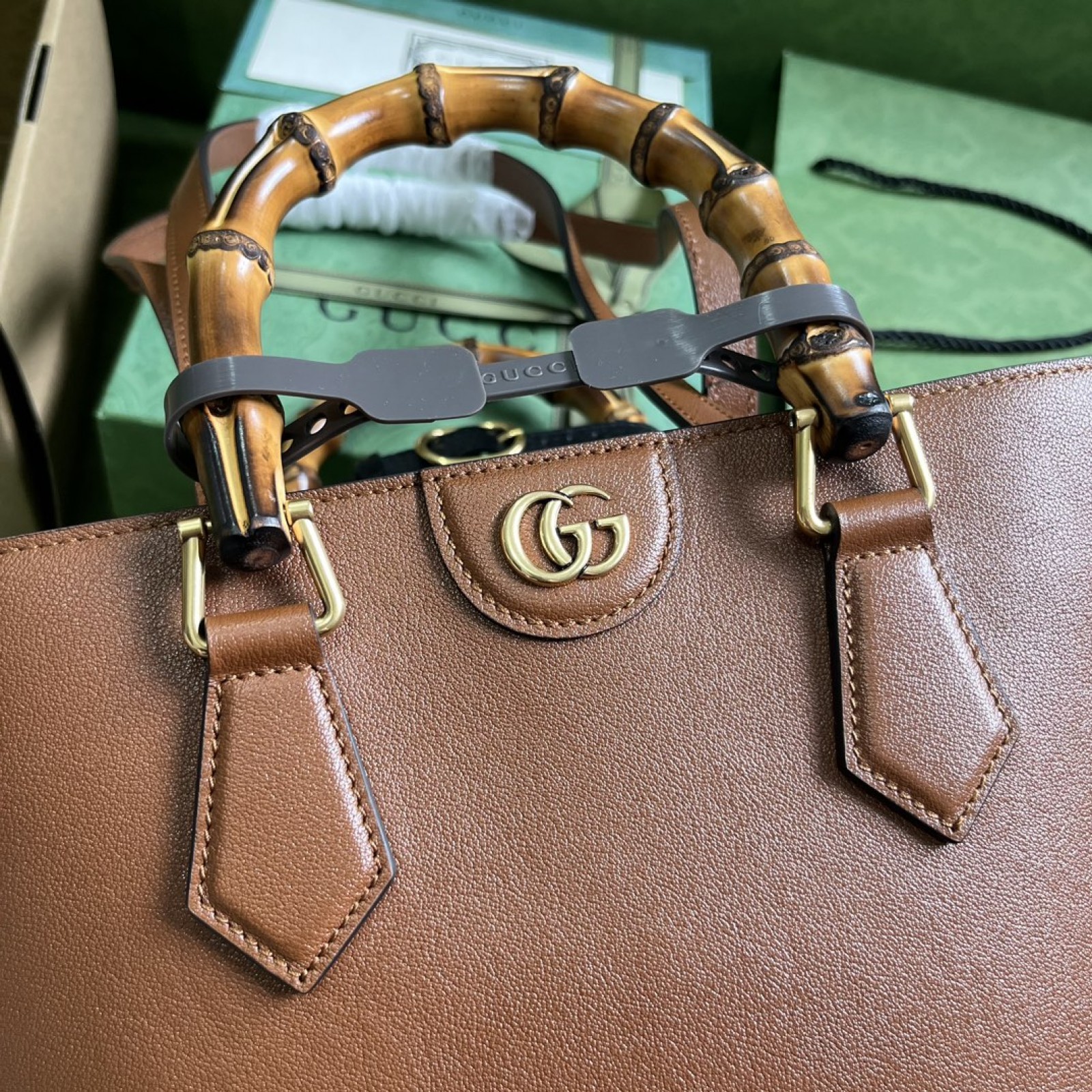 GUCCI DIANA MEDIUM TOTE BAG