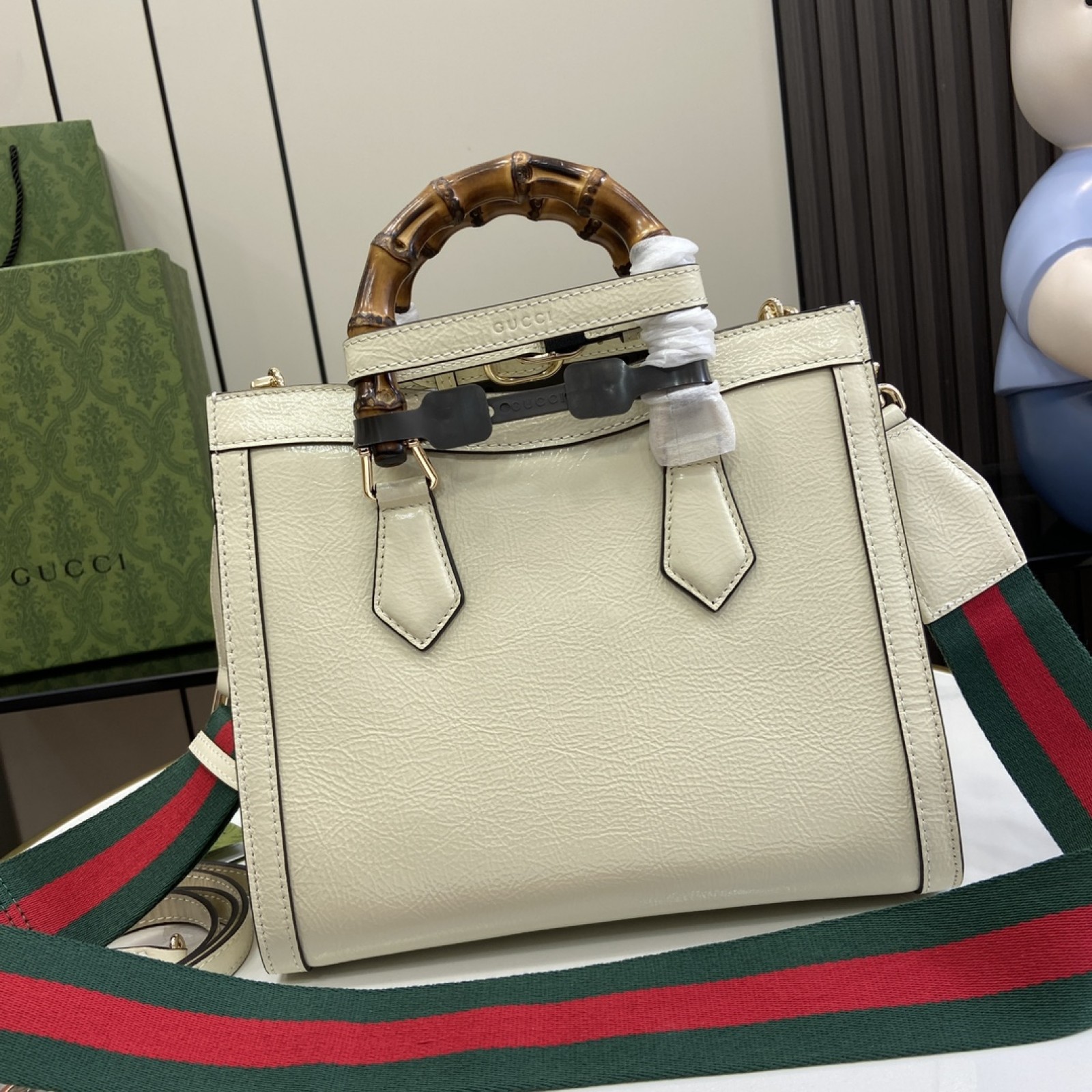 GUCCI DIANA SMALL TOTE BAG