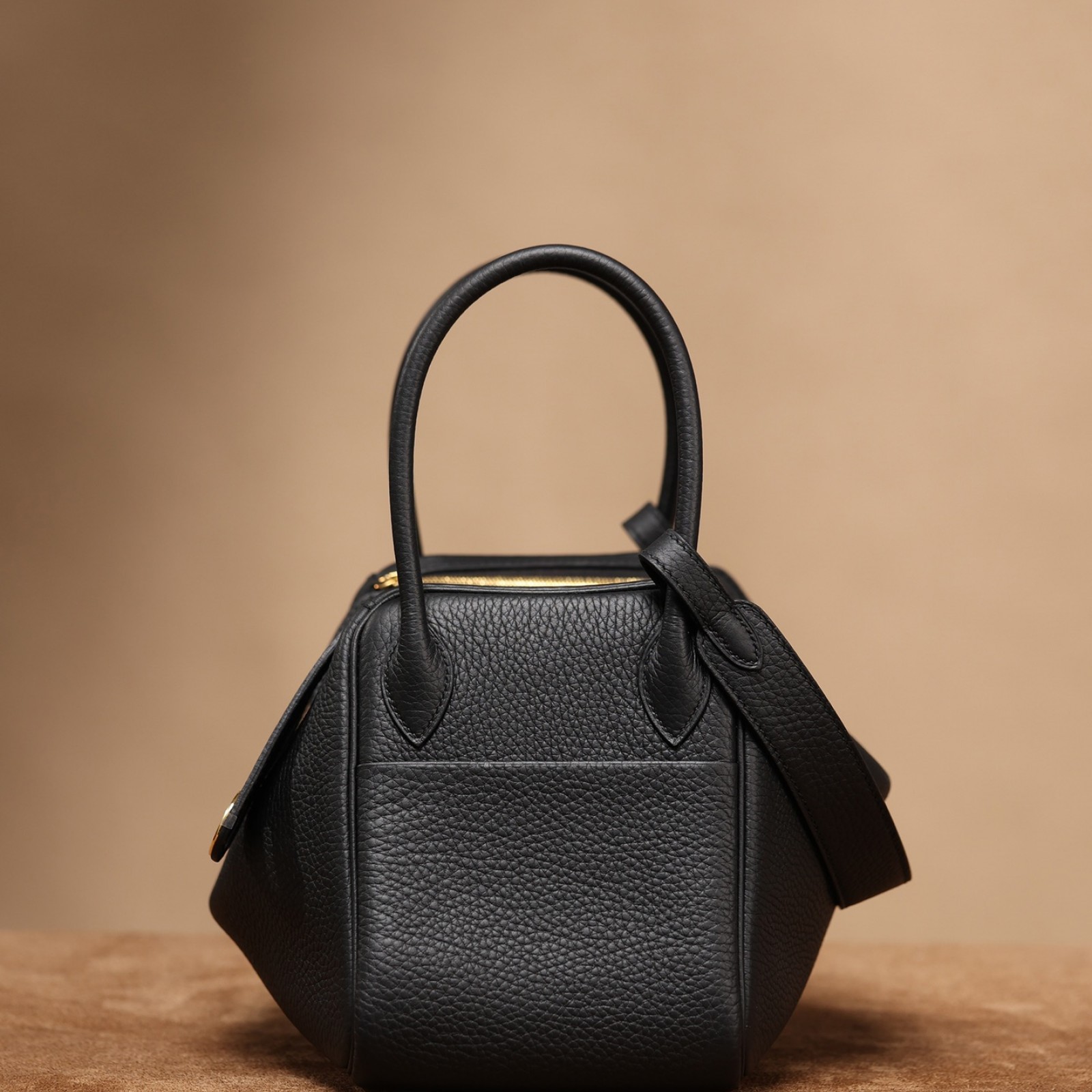 Hermès Lindy 26 Black TC