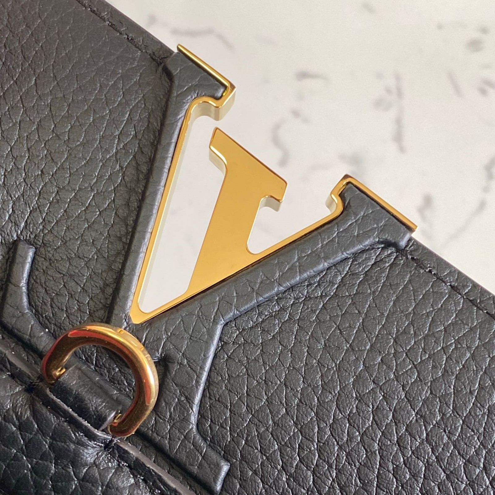 LV Capucines MM