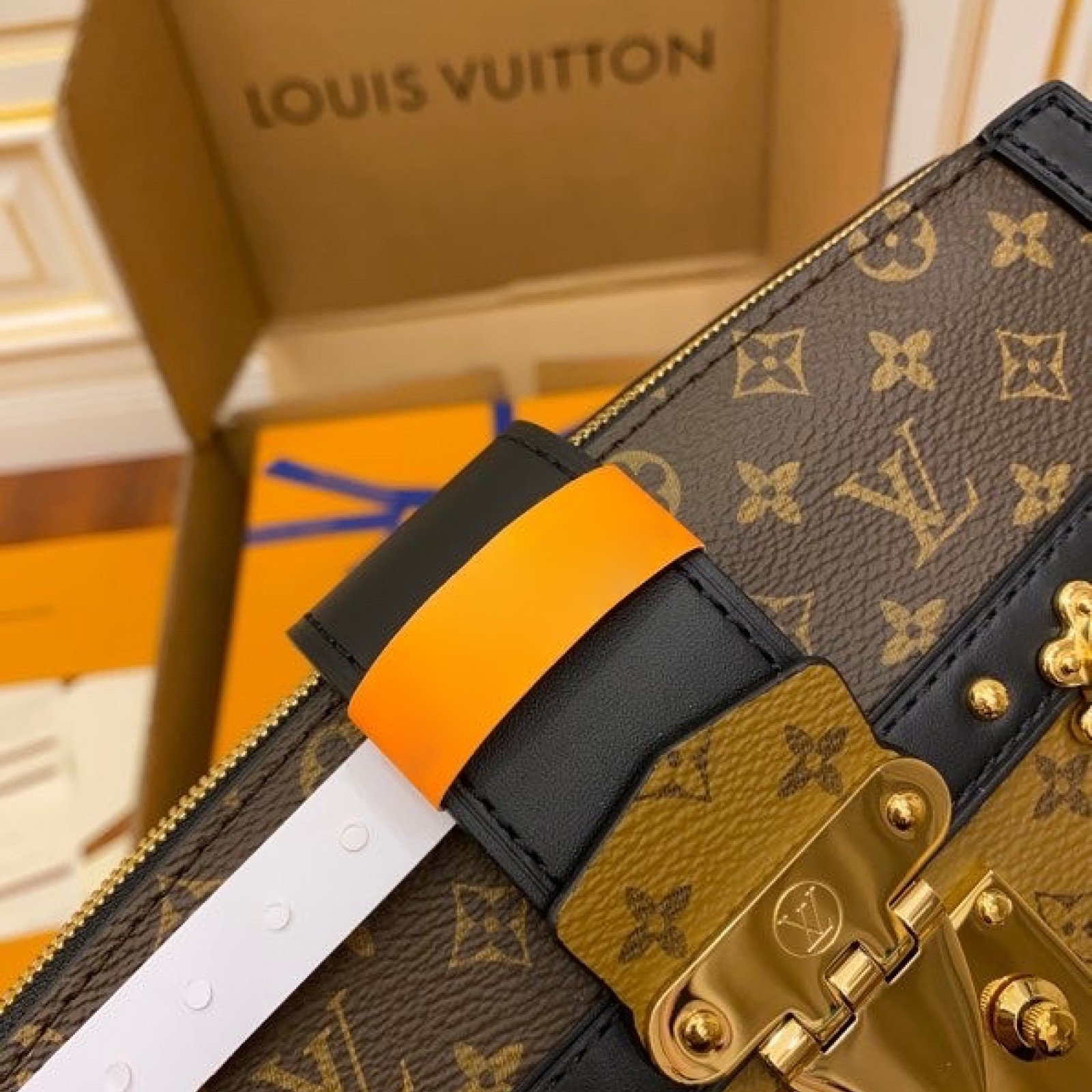 LV Trunk Clutch