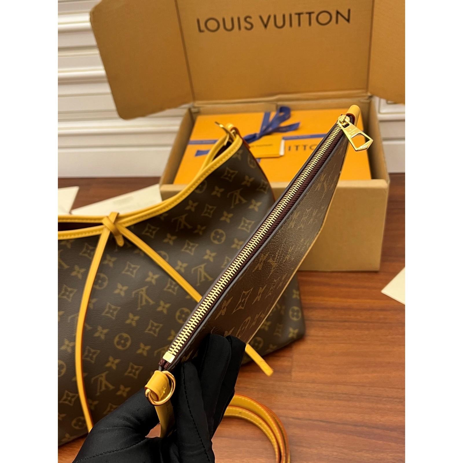 LV CarryAll MM