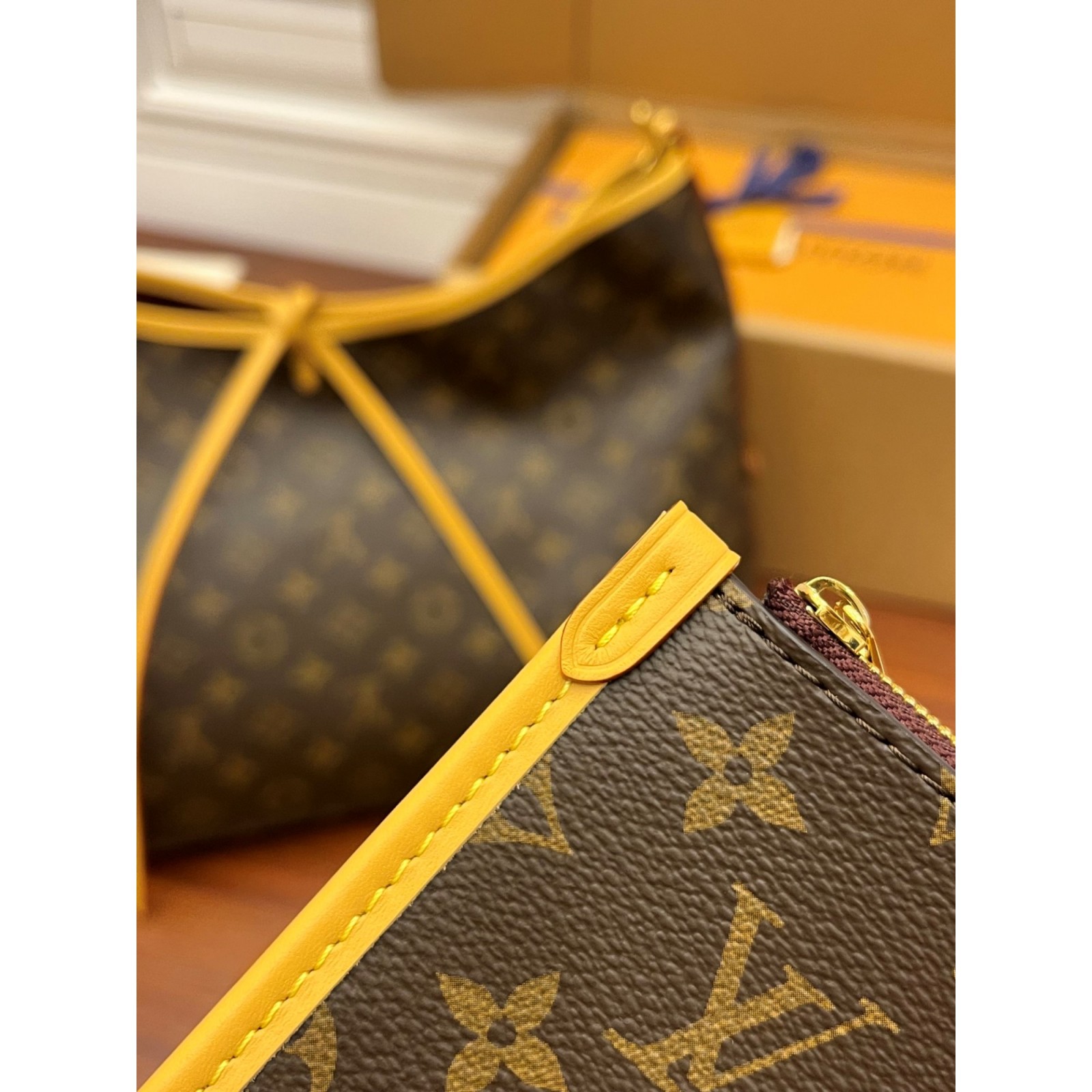 LV CarryAll MM