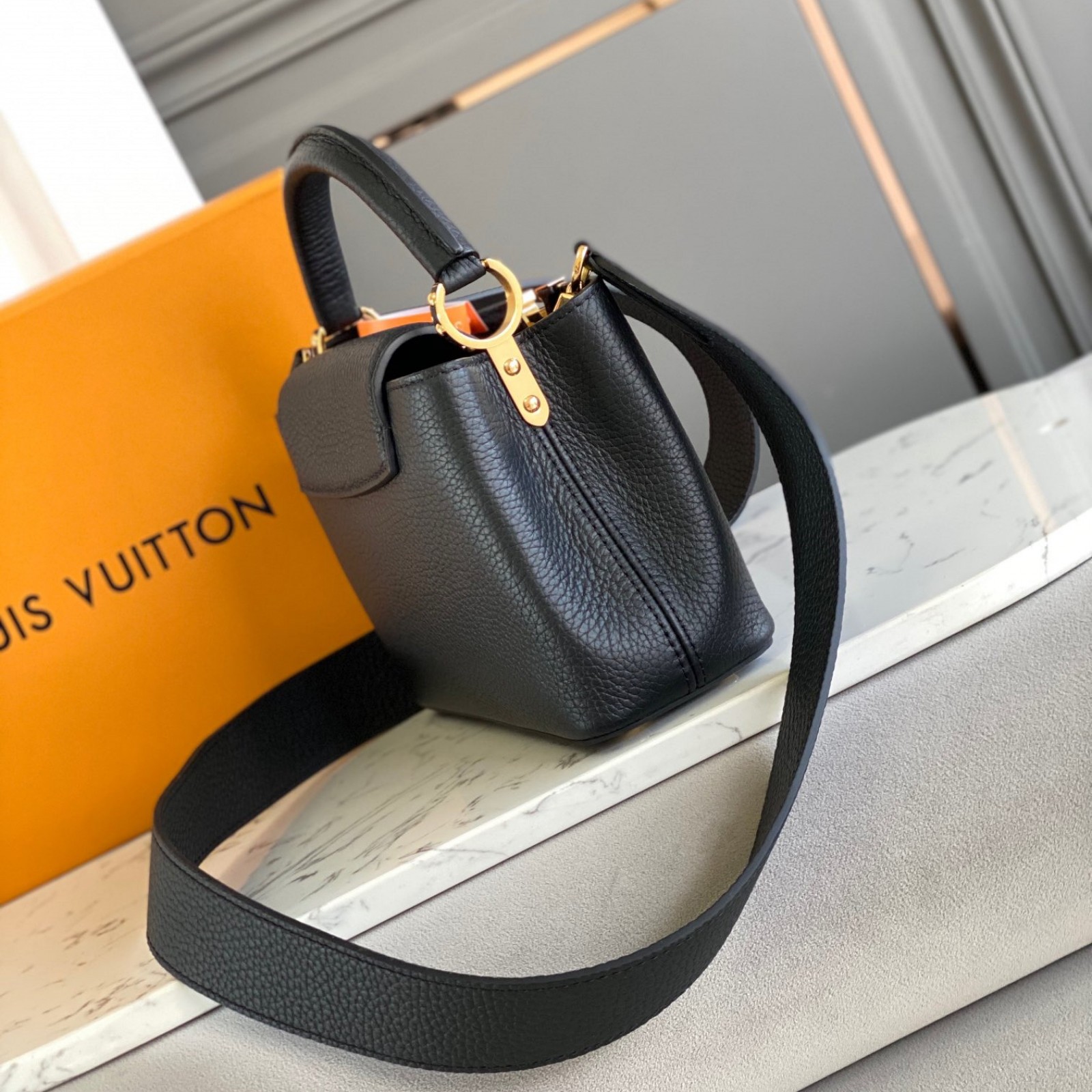 LV Capucines Mini