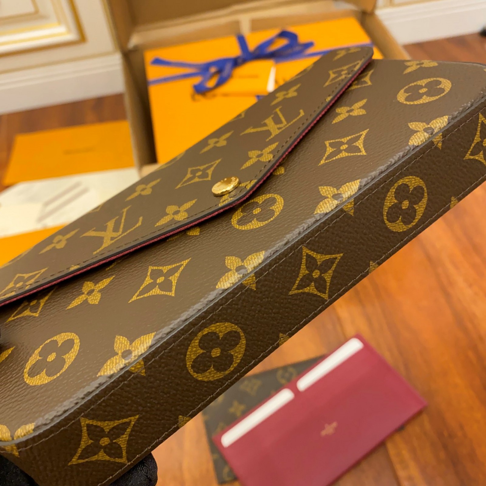 LV Félicie Pochette