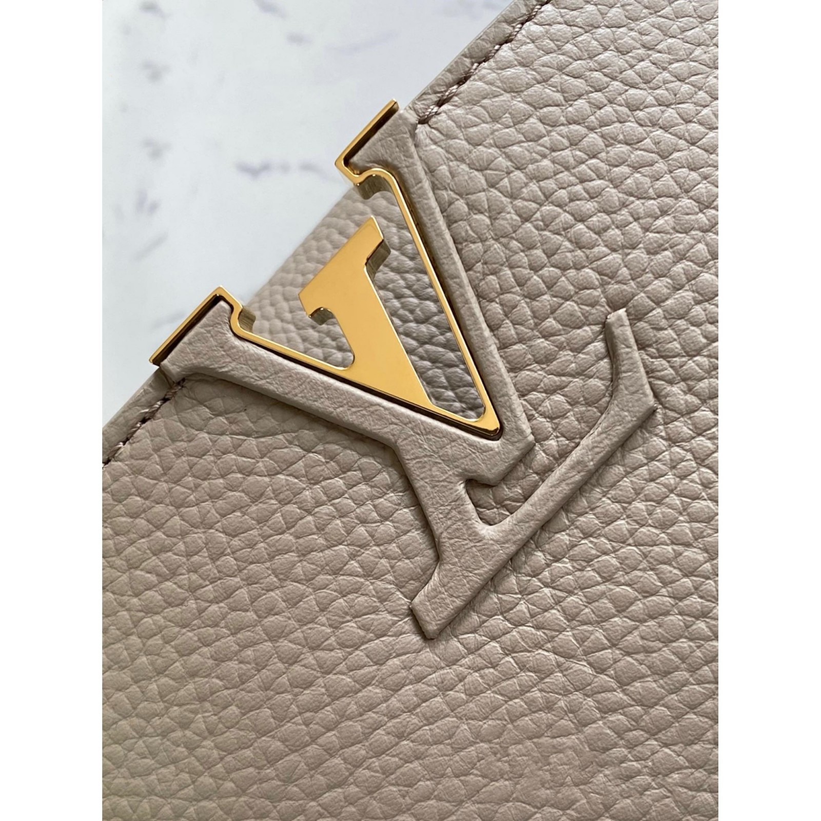 LV Capucines Mini