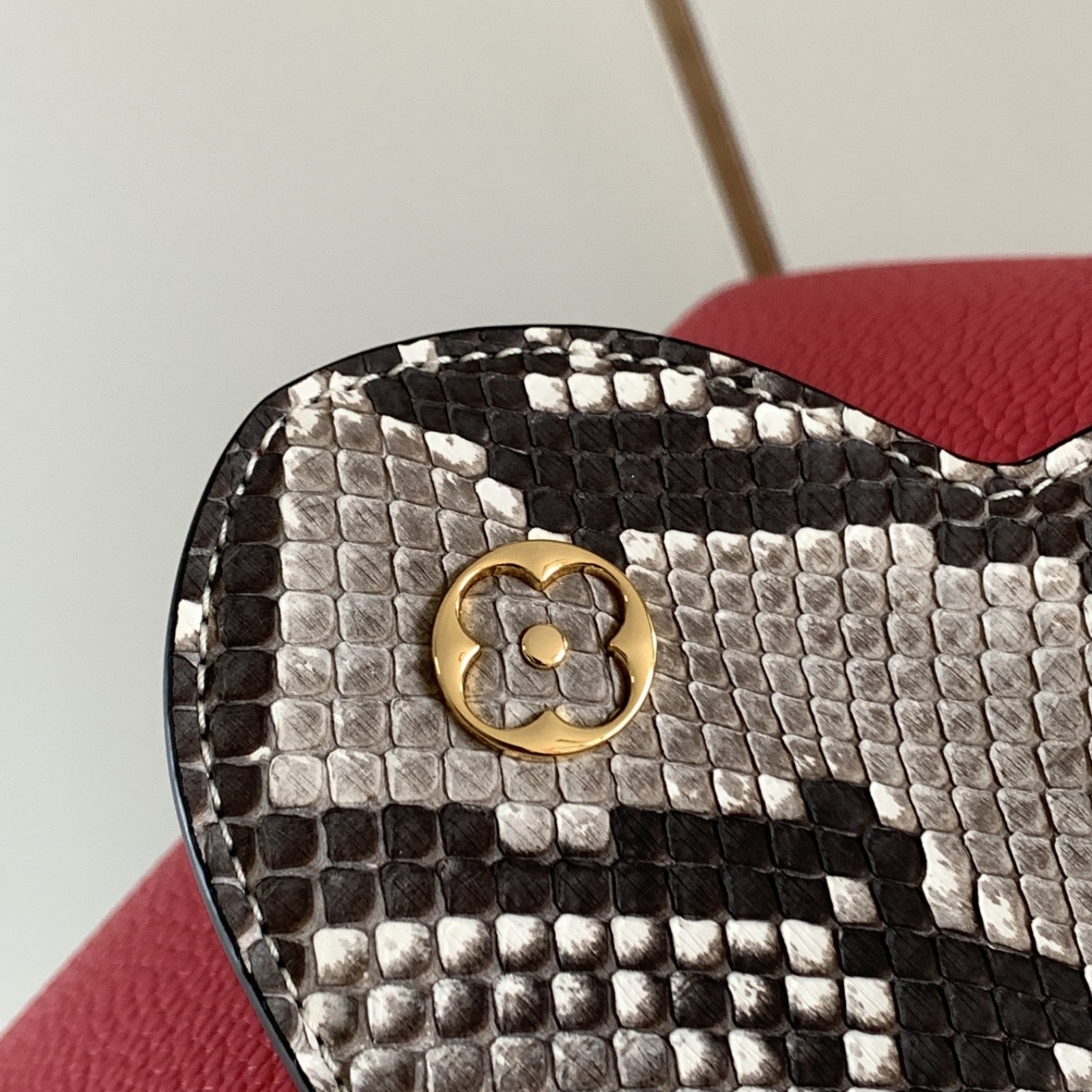 LV Capucines BB