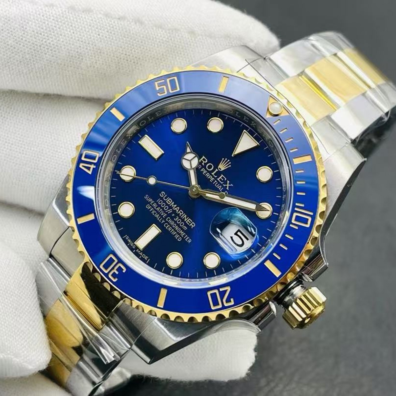 Rolex Submariner Blue Dial Steel Yellow Gold Mens Watch 16613