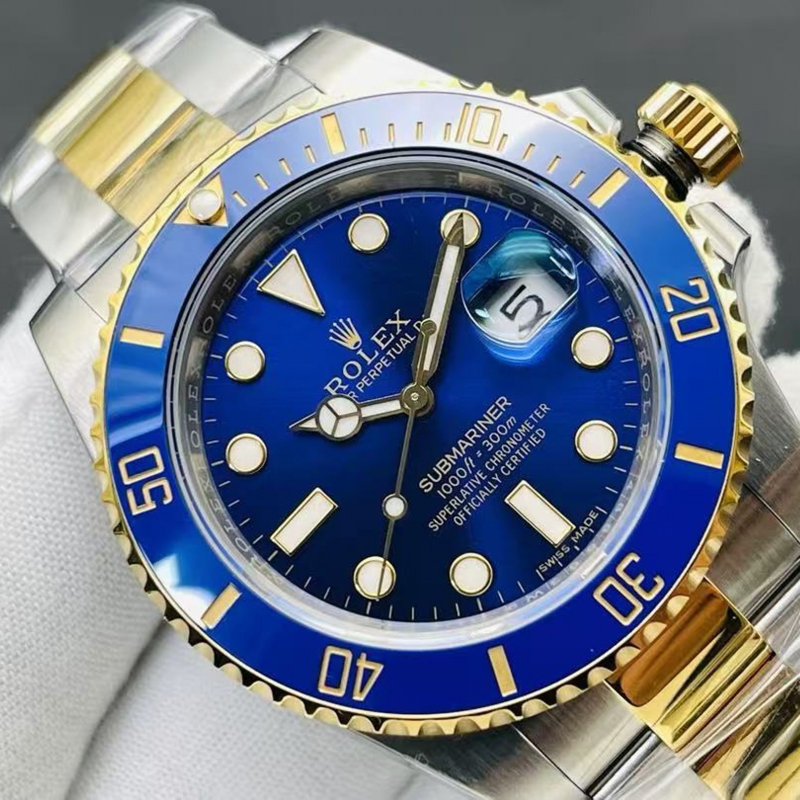 Rolex Submariner Blue Dial Steel Yellow Gold Mens Watch 16613